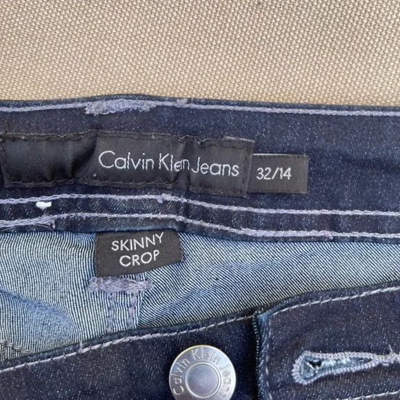 Calvin Klein Jeans - Picture 4 of 5